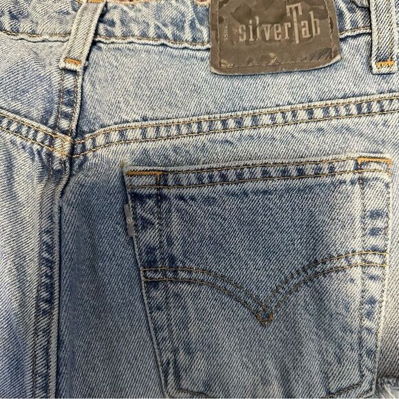 Levis Silvertab Relaxed‎ Guys Fit Cut off Shorts Raw Hem Size 9 - Picture 7 of 7
